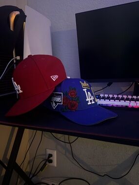 New Era Men’s LA Dodgers Royal Blue Rose Embroidered Cap